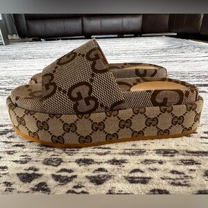 Gucci Angelia platform sandal US size 7.5 EU size 38